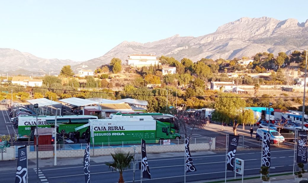 La burbuja ciclista de la Costa Blanca. Hoteles solo para ciclistas