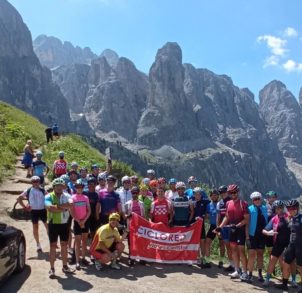 Desde el Pordoi se ve Galibier. Maratona y Marmotte Alpes